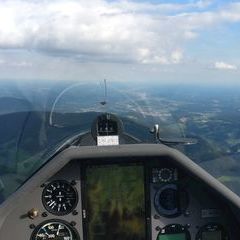 Flugwegposition um 15:58:26: Aufgenommen in der Nähe von Gemeinde St. Kathrein am Offenegg, Österreich in 1577 Meter